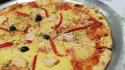 St sat pizza, Pizzeria à Saint-Saturnin-lès-Avignon