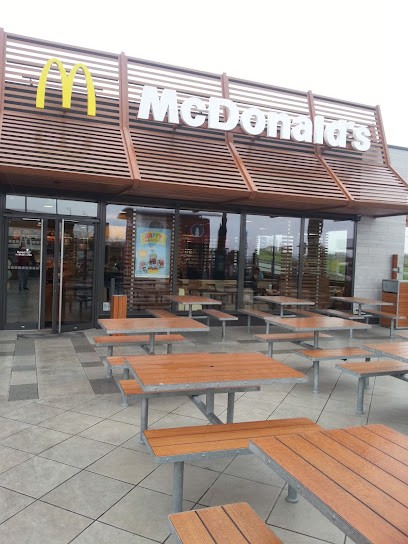 McDonald's, Pizzeria à Beaumont-Pied-de-Boeuf