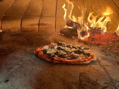Delicia Pizza Restaurant Pizzeria Au Feu De Bois, Pizzeria à Saint-Martin-Lestra