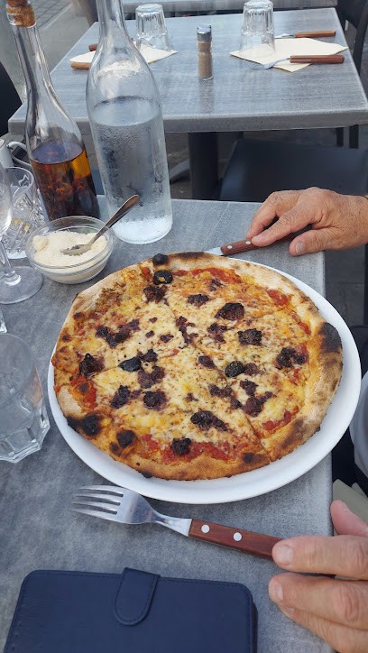 Distributeur à Pizza, Pizzeria à Plan-de-Cuques