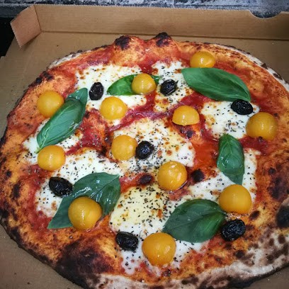 La main à la pâte, Food truck Pizza Savoie, Pizzas à Emporter à Yenne