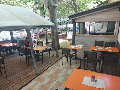 Pizzéria Les Platanes, Pizzeria à Saint-Étienne-de-Fontbellon