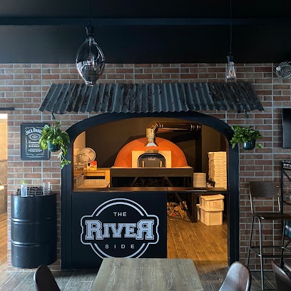 The RiverSide Valcenis, Pizzeria à Lanslevillard