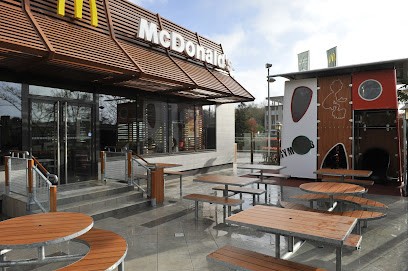 McDonald's, Pizzeria à Pontivy