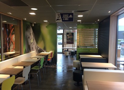 McDonald's, Pizzeria à Halluin