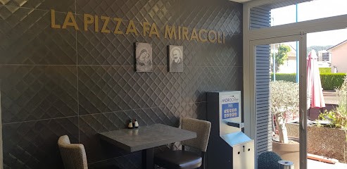 LA CALABRESE Chez Francesco, Pizzeria à Montréal-la-Cluse