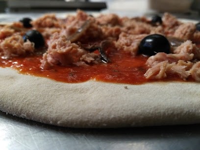 Camion Pizza Au Feu De Bois Halal, Pizzas à Emporter à Nanterre