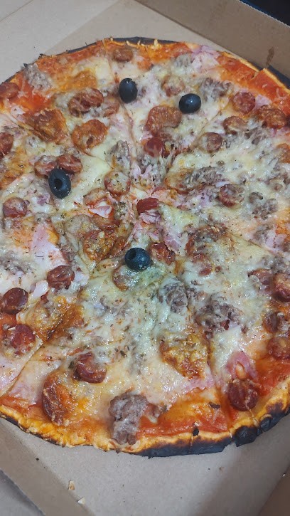 Pizzas Au feu de bois La Flambée, Pizzeria à Roquebrune-sur-Argens