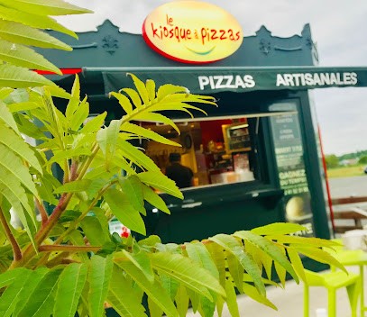 Le Kiosque à Pizzas de Neuillé et son distributeur 24h/24, Pizzas à Emporter à Neuillé