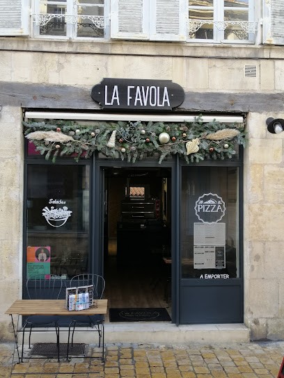Pizzeria La Favola, Pizzeria à Saint-Jean-d'Angély