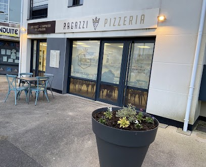 Ragazzi Pizzeria, Pizzeria à Plonéis
