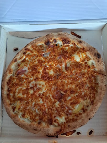 Distributeur Grey's Pizza, Pizzeria à Plombières-les-Bains