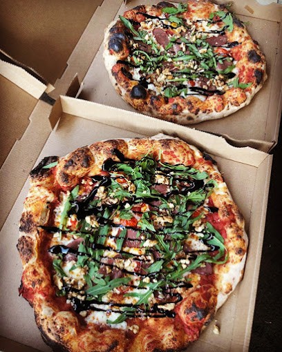 La Plud Pizza Napolitaine, Pizzas à Emporter à Pluduno