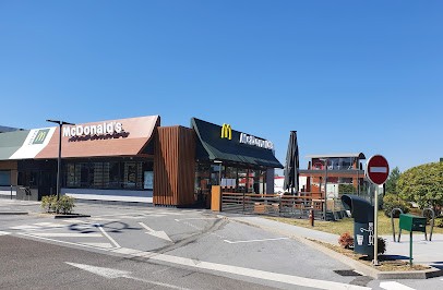 McDonald's, Pizzeria à Saint-Vit