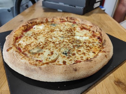 Distributeur pizzas artisanales 24/24 7/7 La pause gourmande 23, Pizzas à Emporter à Mérinchal