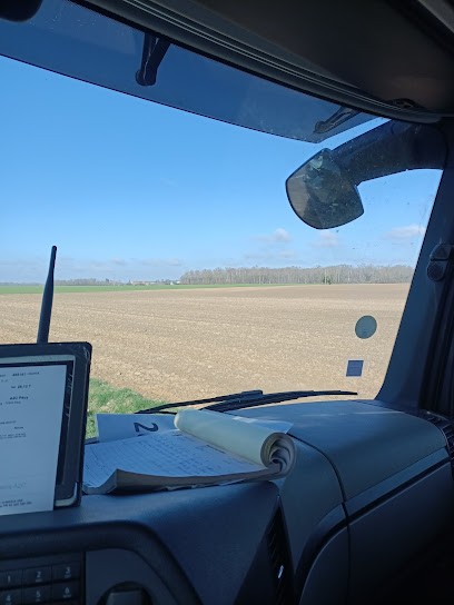 Oktay Mustafa, Pizzeria à Saint-Pierre-en-Faucigny