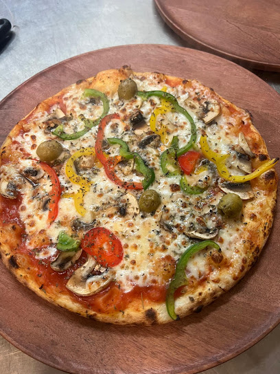 Piazza Milansa, Pizzeria à Pantin
